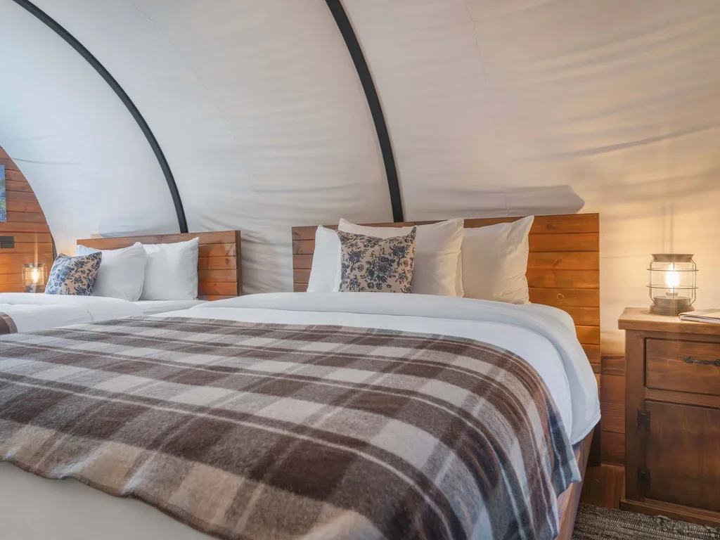 Private 6-Wagon Ranch | Sleeps 24 | Lake access