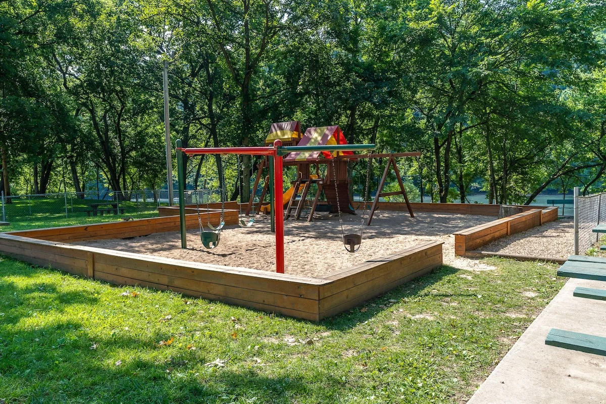 Children's park in Pointe Royale