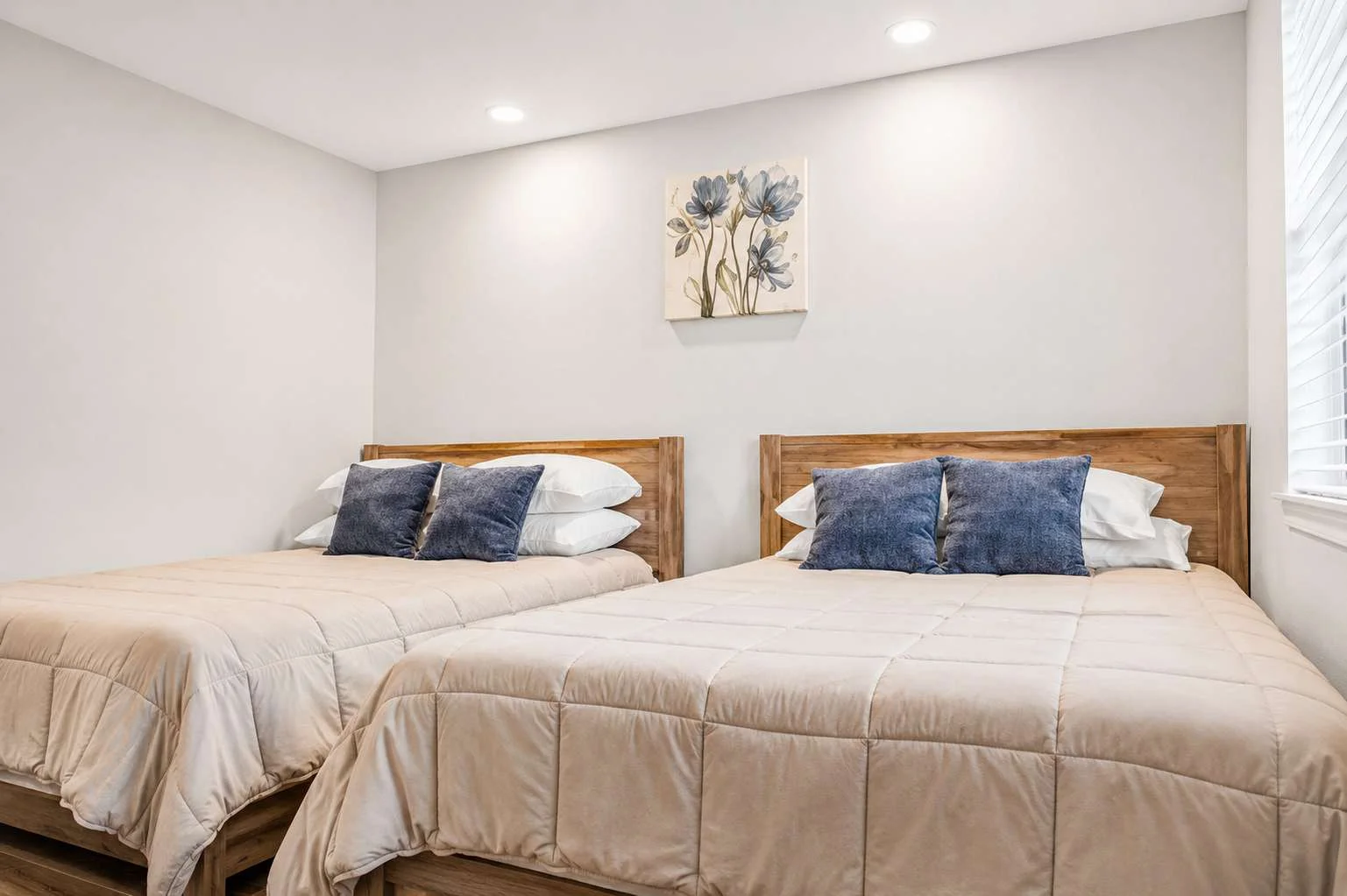 Guest bedroom