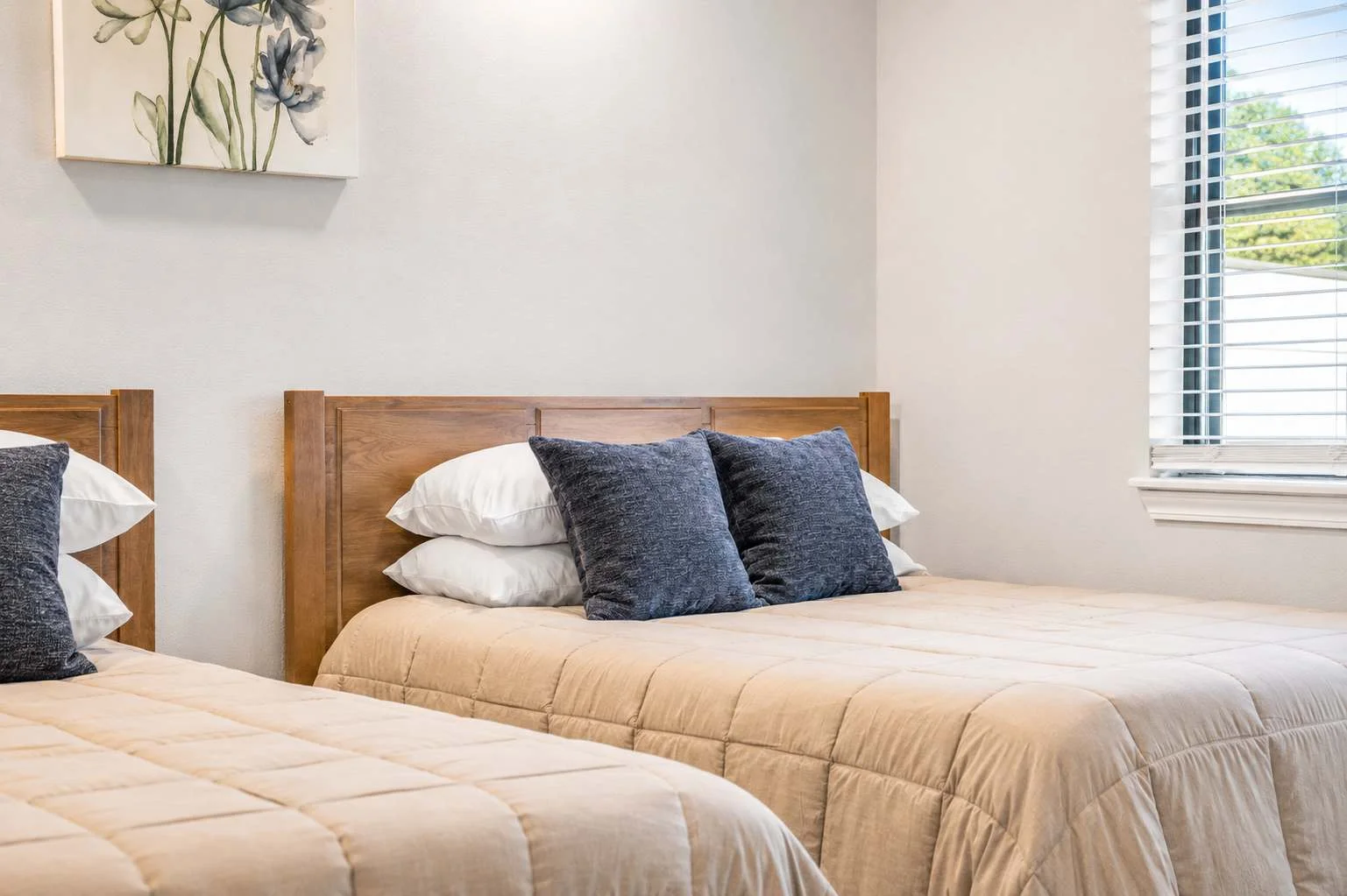 Guest bedroom