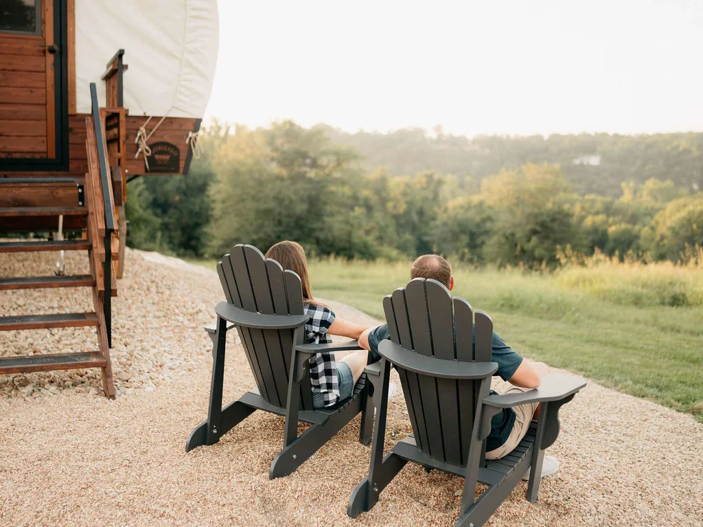 Cozy Couples Wagon | Lake Access + King bed