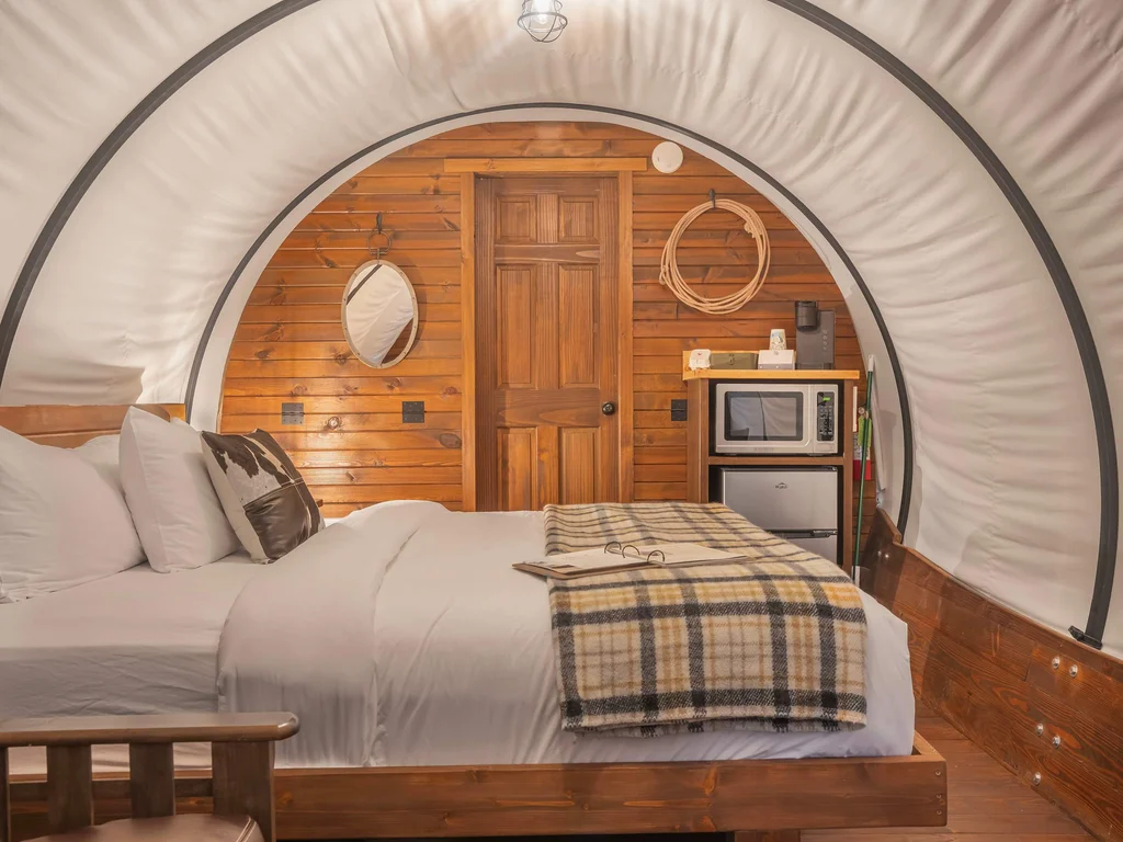 Sweethearts Wagon | Scenic Ranch with Amenities