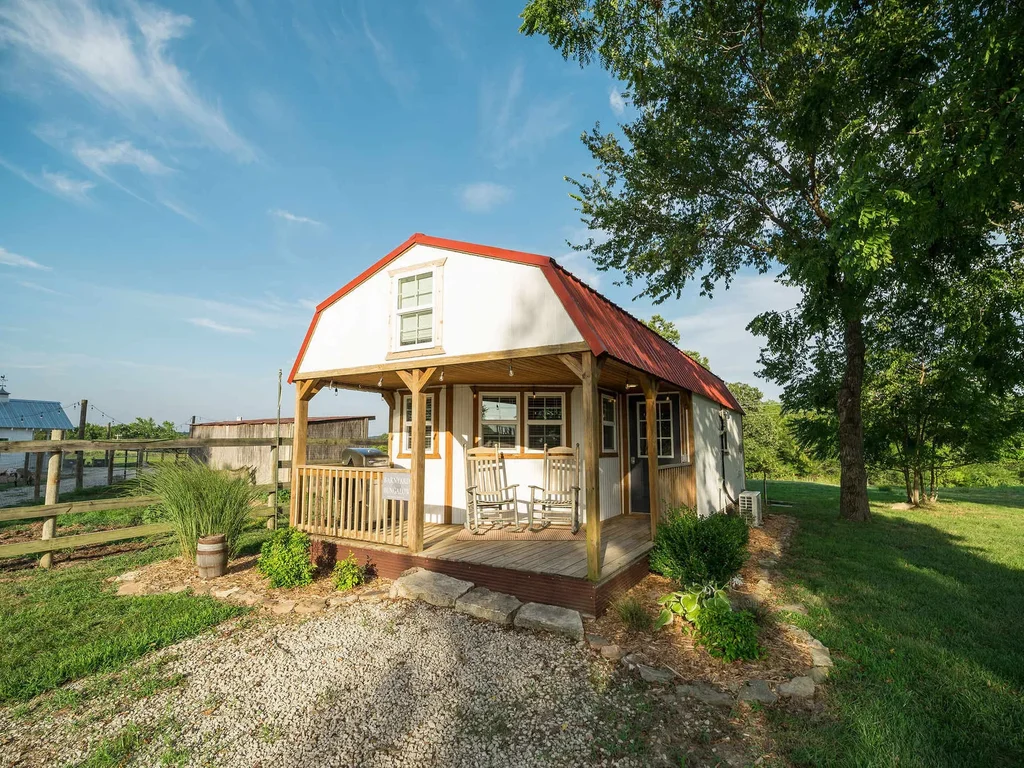 Lone Star Bungalow with Hiking & Lake access