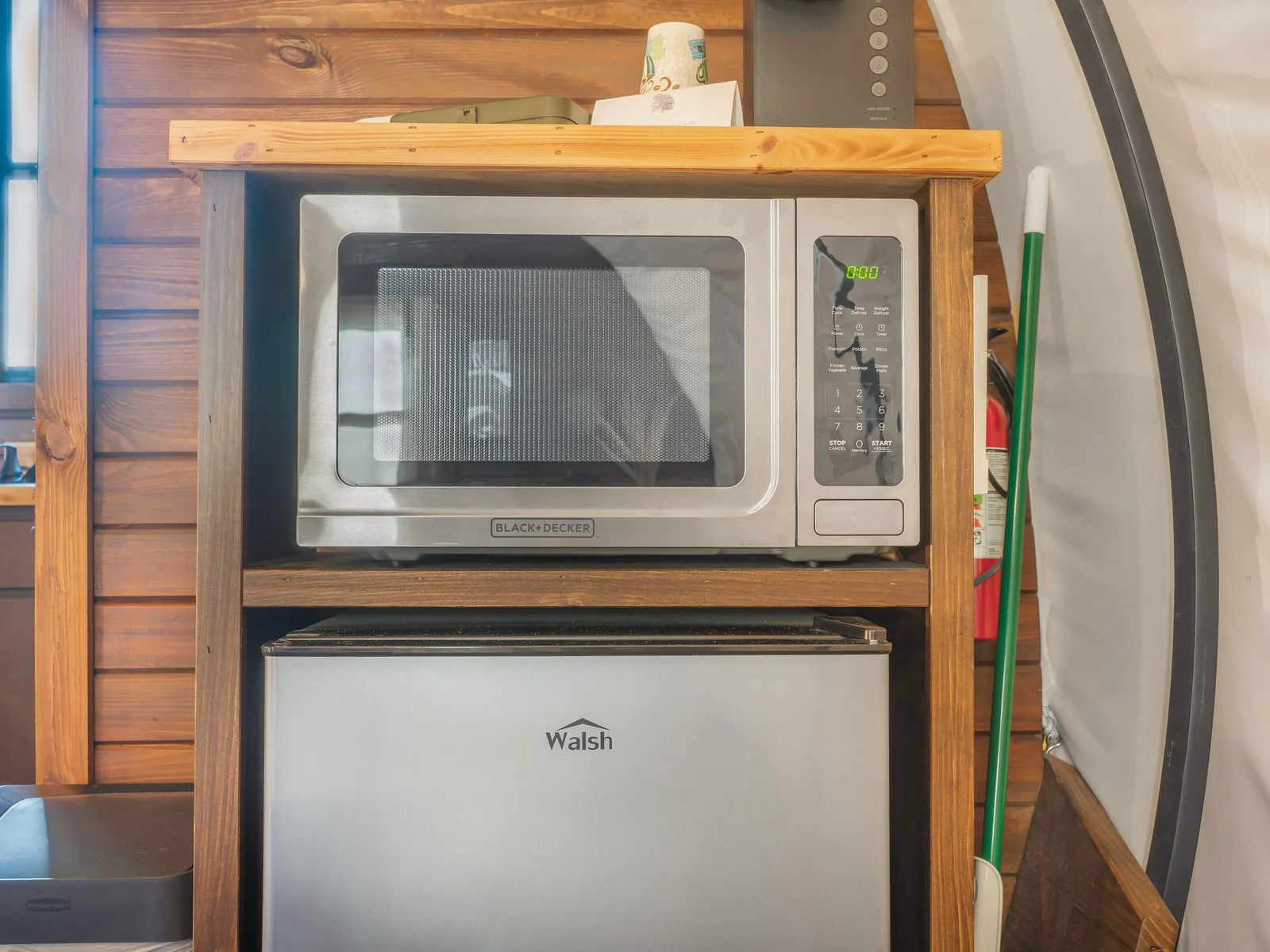 Microwave & Mini Fridge
