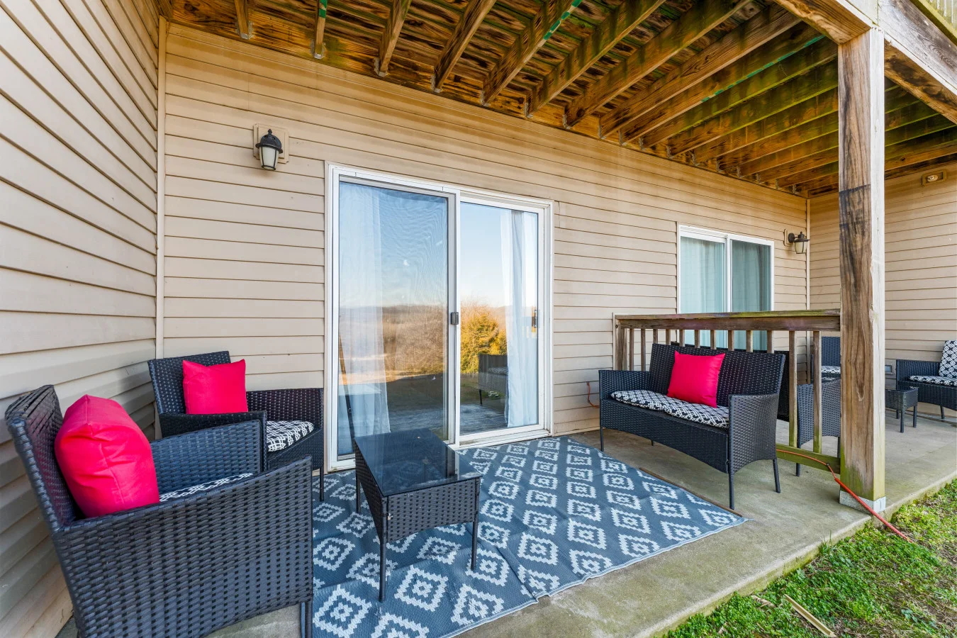 Coffee just got more peaceful. ☕️ Step out onto our private patio for fresh air and absolute silence. It’s the perfect spot to wake up slowly or wind down after a day of family fun in our quiet hillside community
