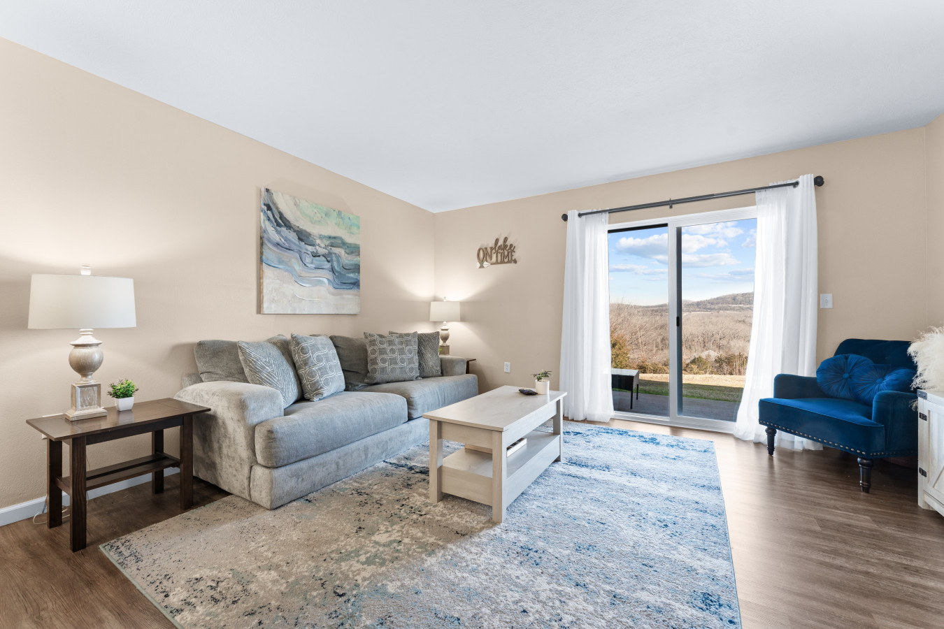 3 Bedroom close to the Strip