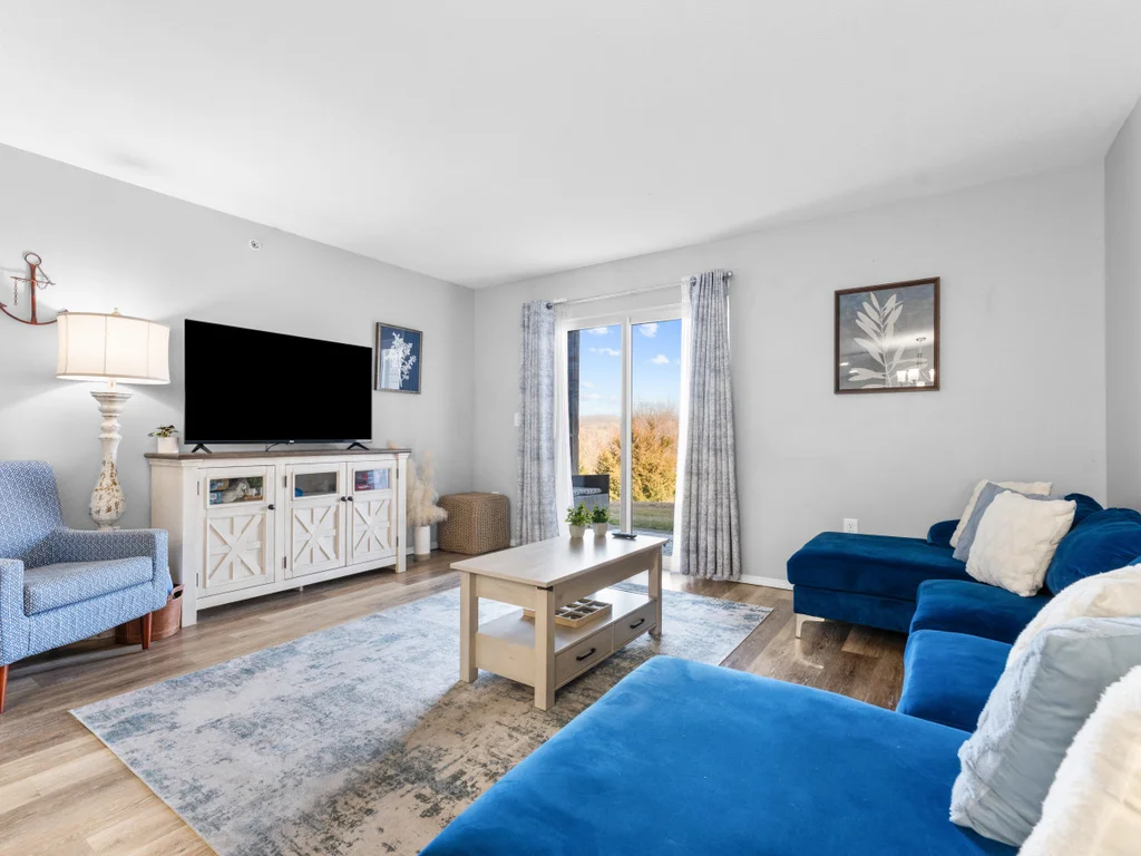 Side by Side Spacious Condos! Sleeps 16