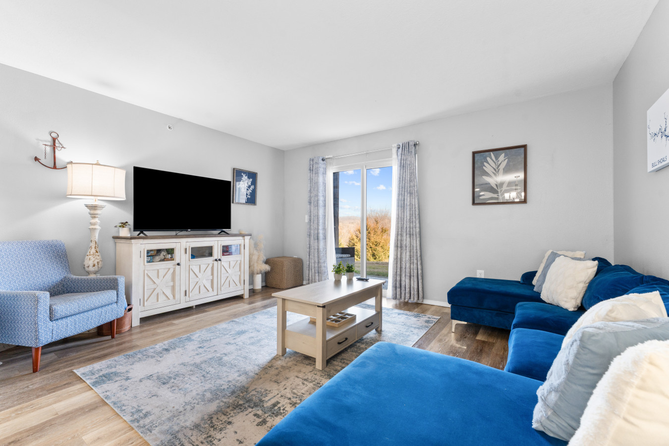 3 Bedroom 10 minutes from the Strip