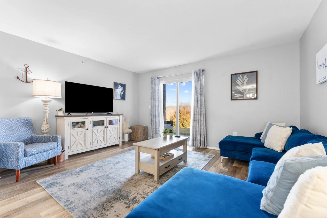 Plush seating and a bright, airy layout make this space perfect for family downtime. Whether sharing coffee or relaxing after adventuring, you’ll love the tranquil, 'away-from-it-all' atmosphere of our quiet community