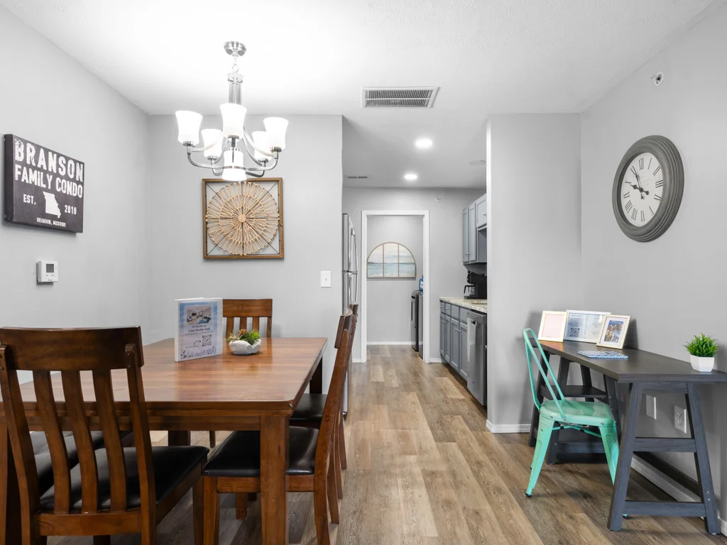 Side by Side Spacious Condos! Sleeps 16