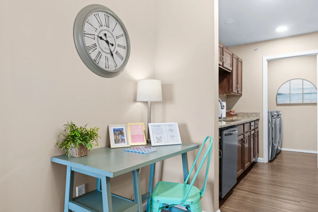 Stay connected without the noise. 👩‍💻 This bright workspace features high-speed Wi-Fi and natural light. It’s a tranquil spot designed to help you focus, even in the middle of a family getaway