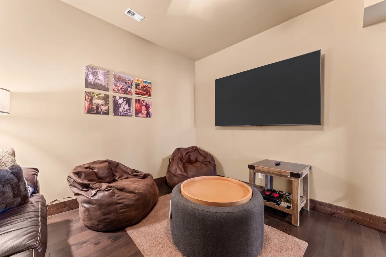 The perfect spot for every age. From cinematic movie nights on the 75" TV to action-packed PS4 tournaments, this room offers the dedicated space your group needs to relax and play in style.