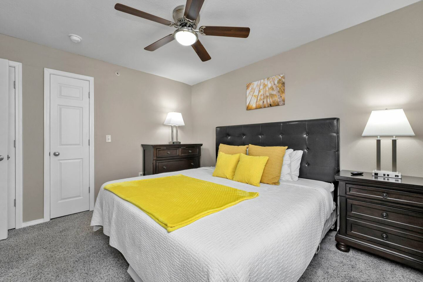 Side by Side Spacious Condos! Sleeps 16