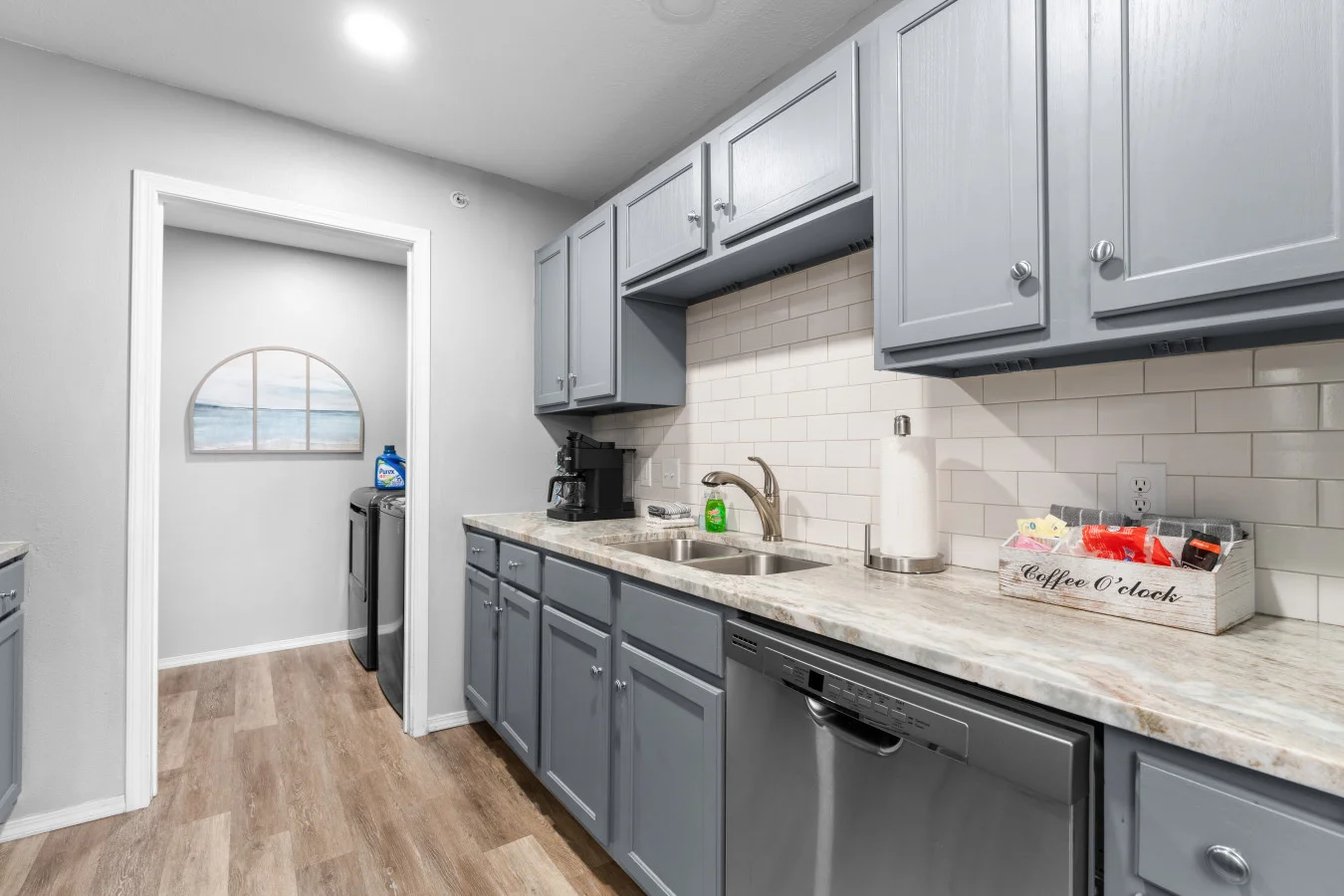 Morning light and absolute quiet. ☕️ Our modern kitchen is the perfect home base for a slow family breakfast. Fully equipped for easy meals, it's a peaceful space where you can enjoy each other's company before the day's fun