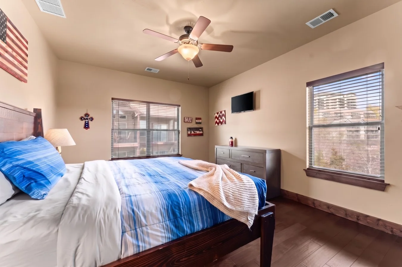 Comfort for the whole family. With a premium King bed this ensuite room is an ideal choice for parents with little ones or anyone looking for a relaxing, dedicated space to unwind