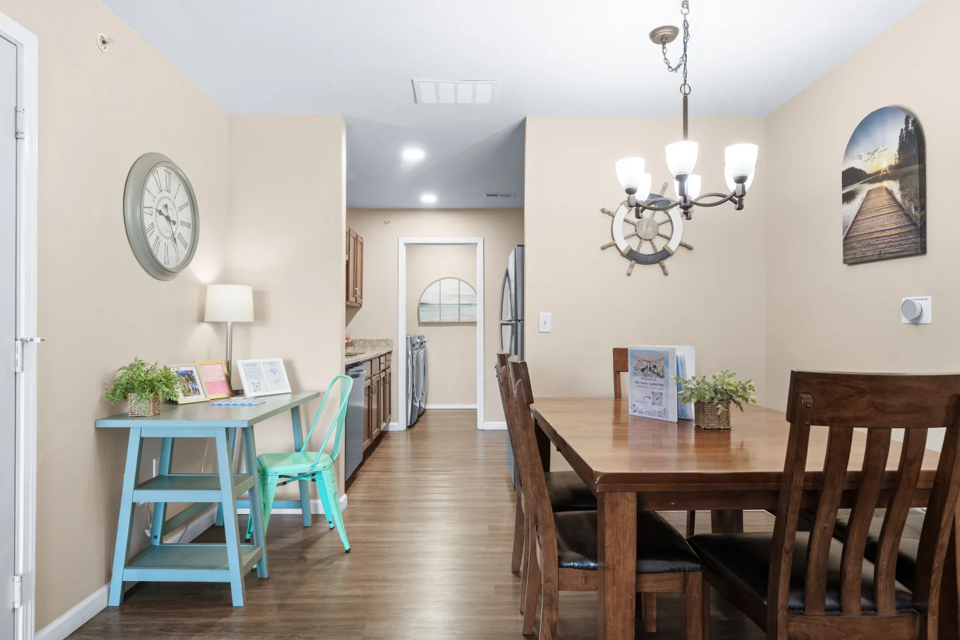 Mornings made easy. ☕️ Start your day in this sun-filled dining area, where the only thing you’ll hear is the sound of the family waking up. Whether it's a quick bite before heading out or a full spread, this space is the heart of our quiet, family-friend