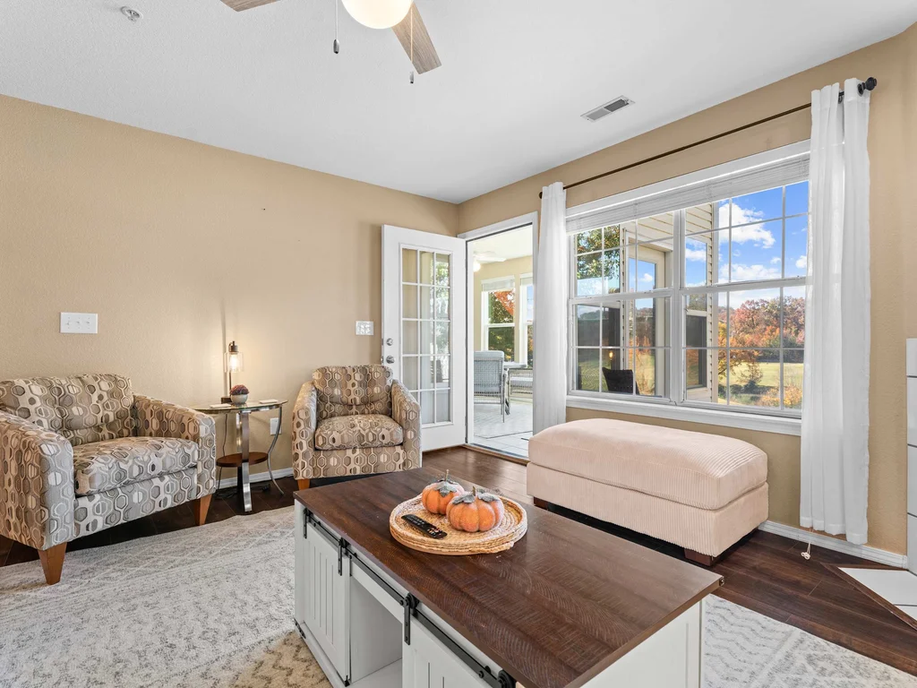Backyard Breeze Condo – Ground-Level Patio