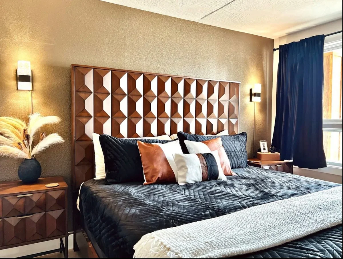 Gorgeous and comfortable king sized bed.