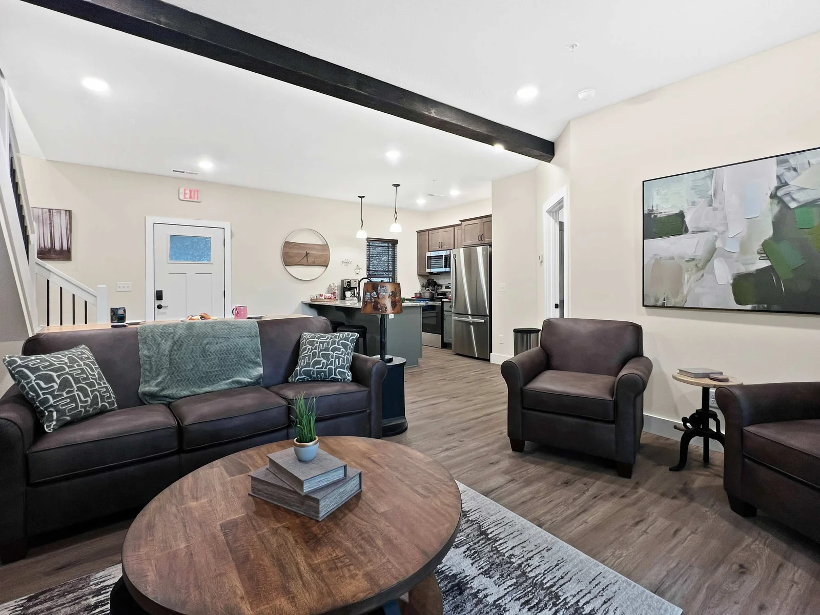 You may not ever want to leave once you settle into this cabin designed to make you feel right at home.