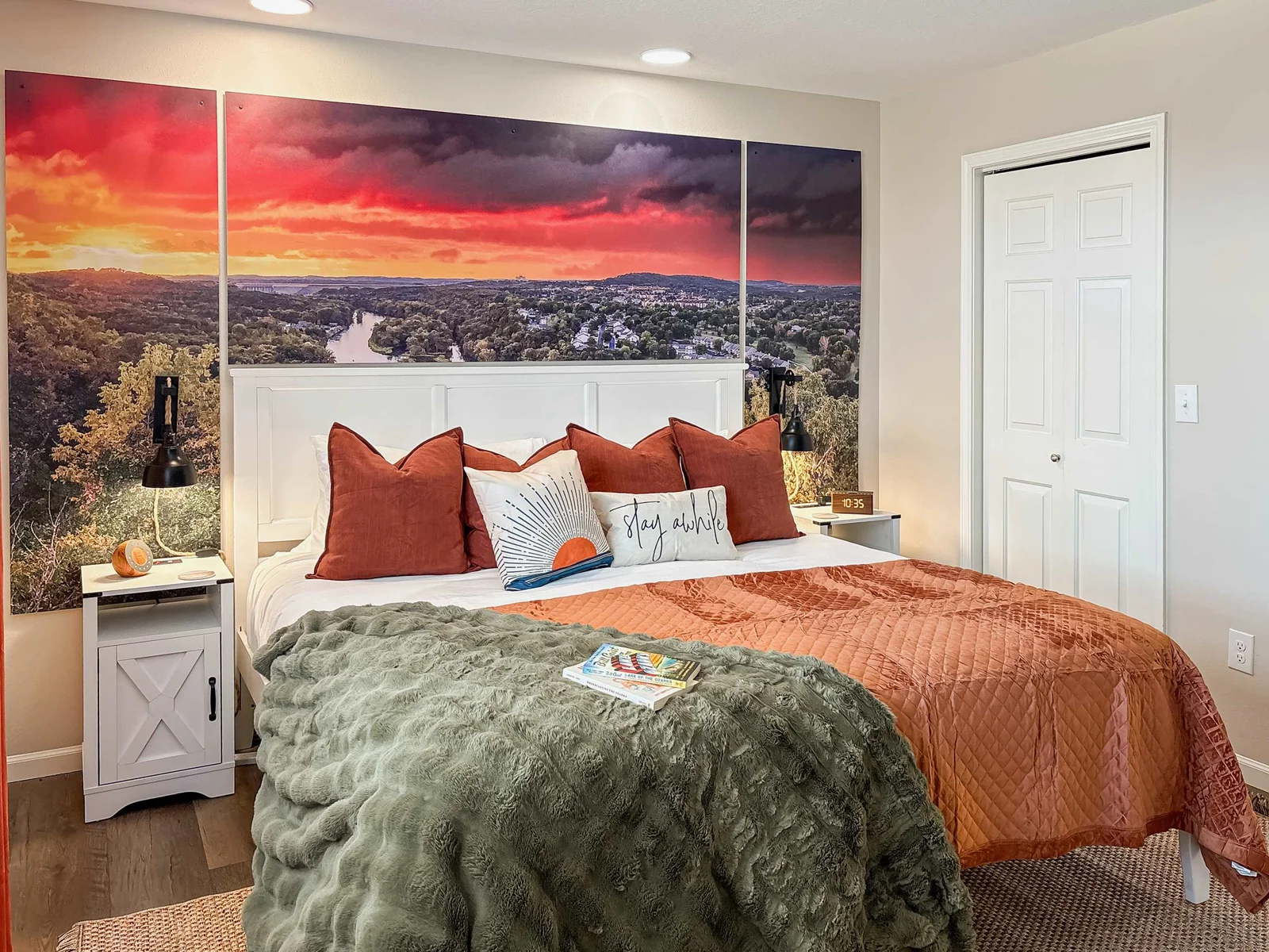There’s a King bed with individual reading lights, night stands, and a sound machine / alarm clock.