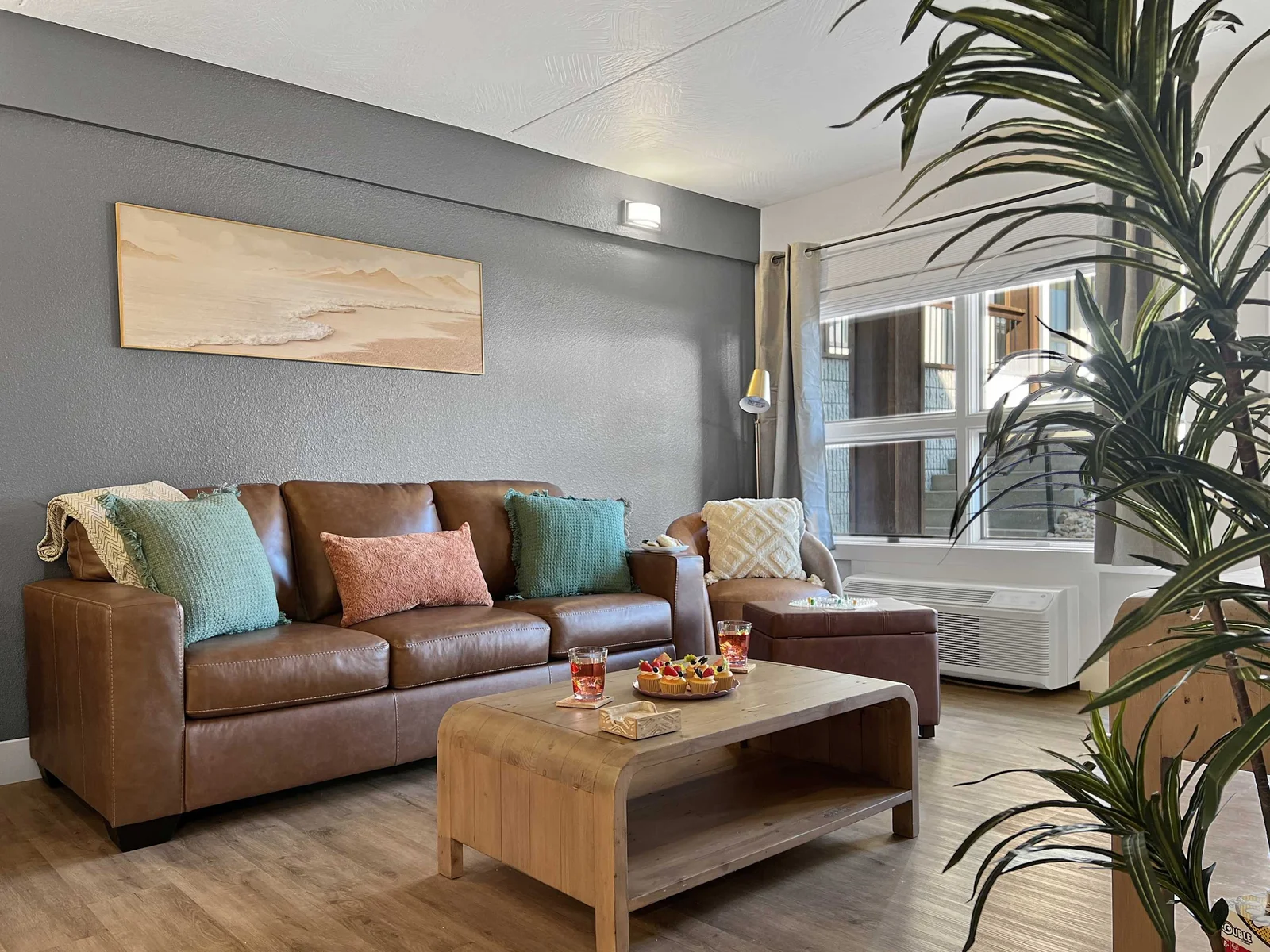 The Vibrant Oasis Condo, Step-Free