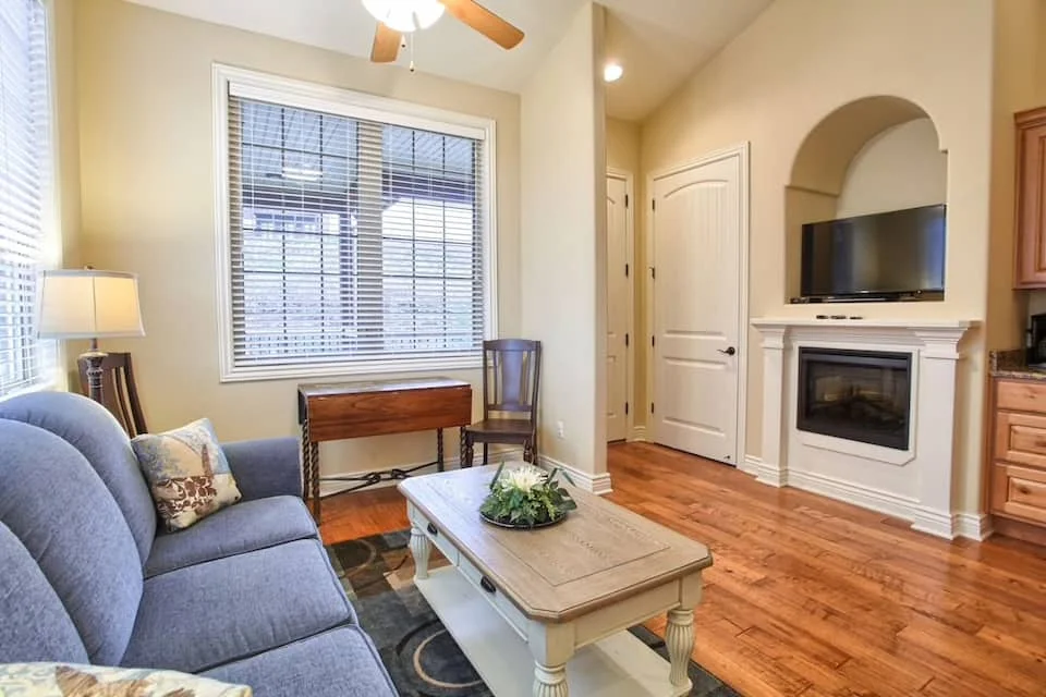 Cloudline Condo – Elevated Ozark Views