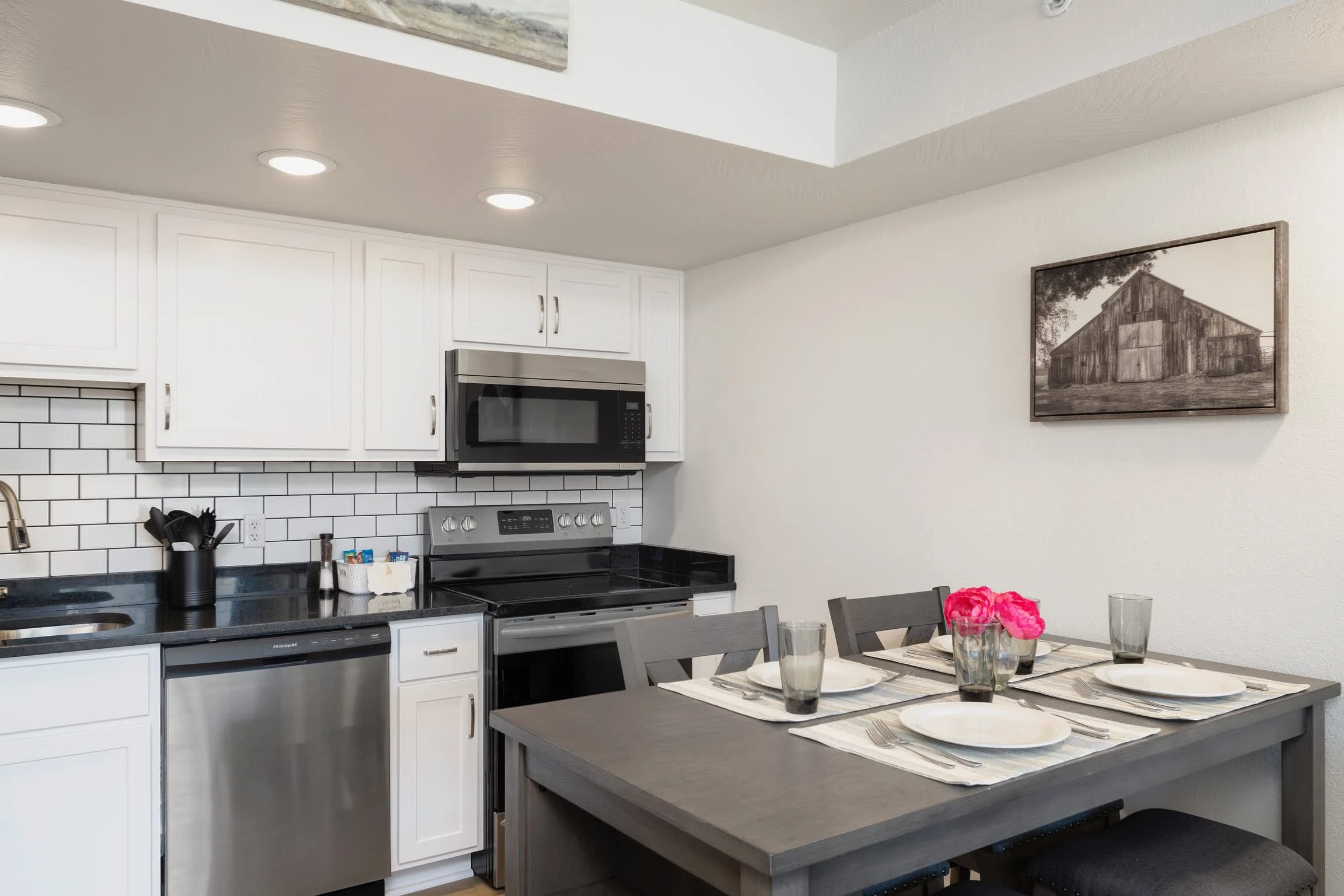 Peaceful Condo Near Convention Center