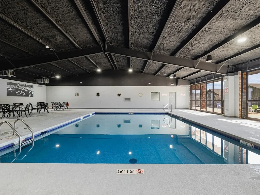 Cozy Condo with Indoor Pool