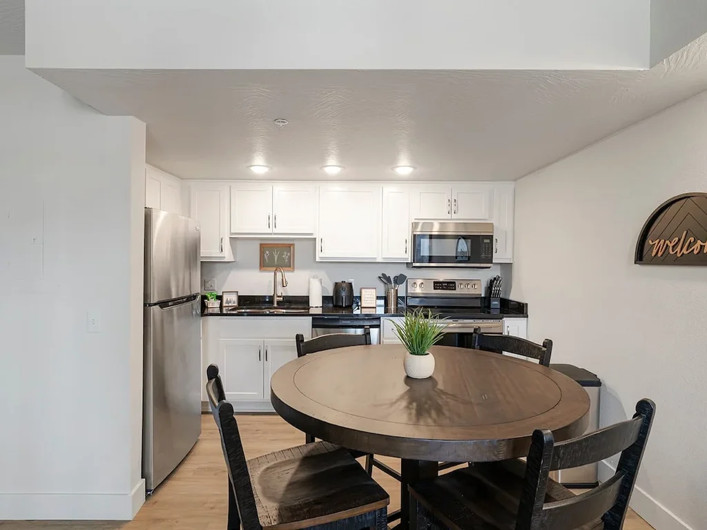 Central Condo – Short Walk to The Landing
