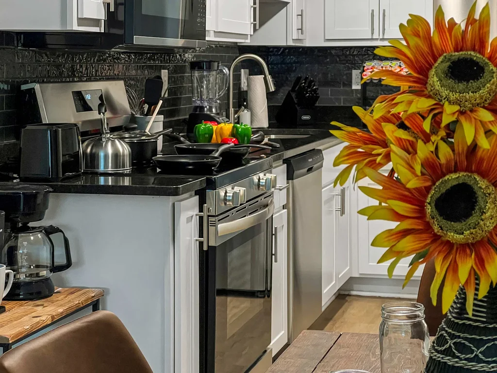 Upscale Condo, Walk to Branson Landing