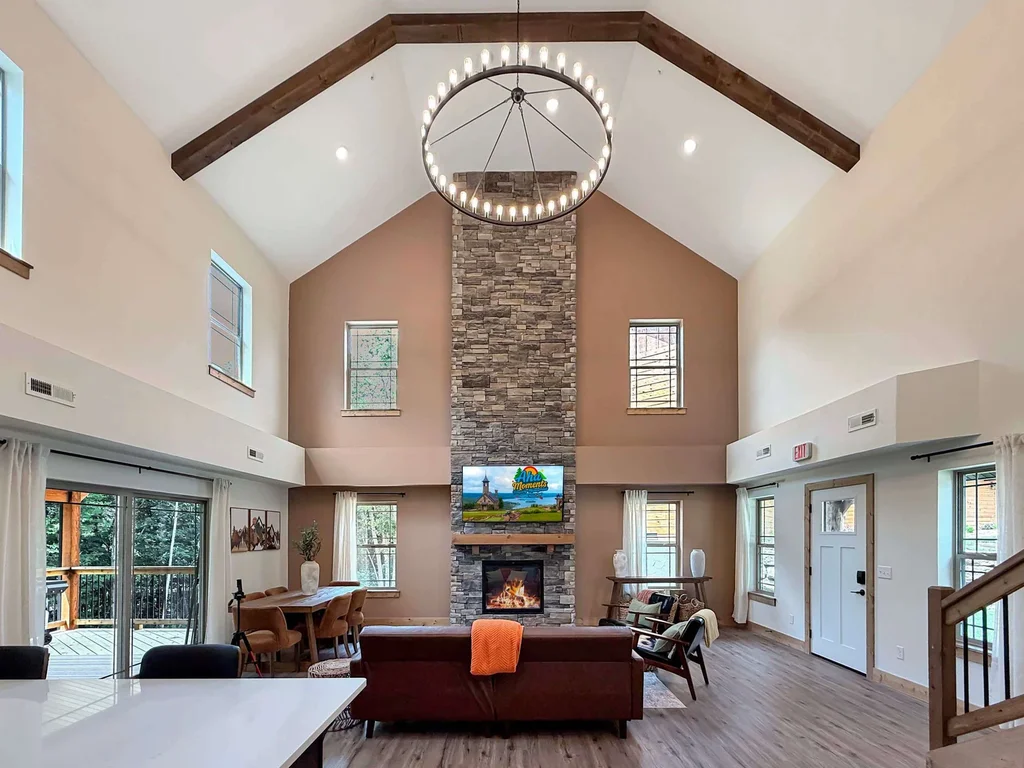 Luxury 4BR Cabin | Lazy River | Near Big Cedar