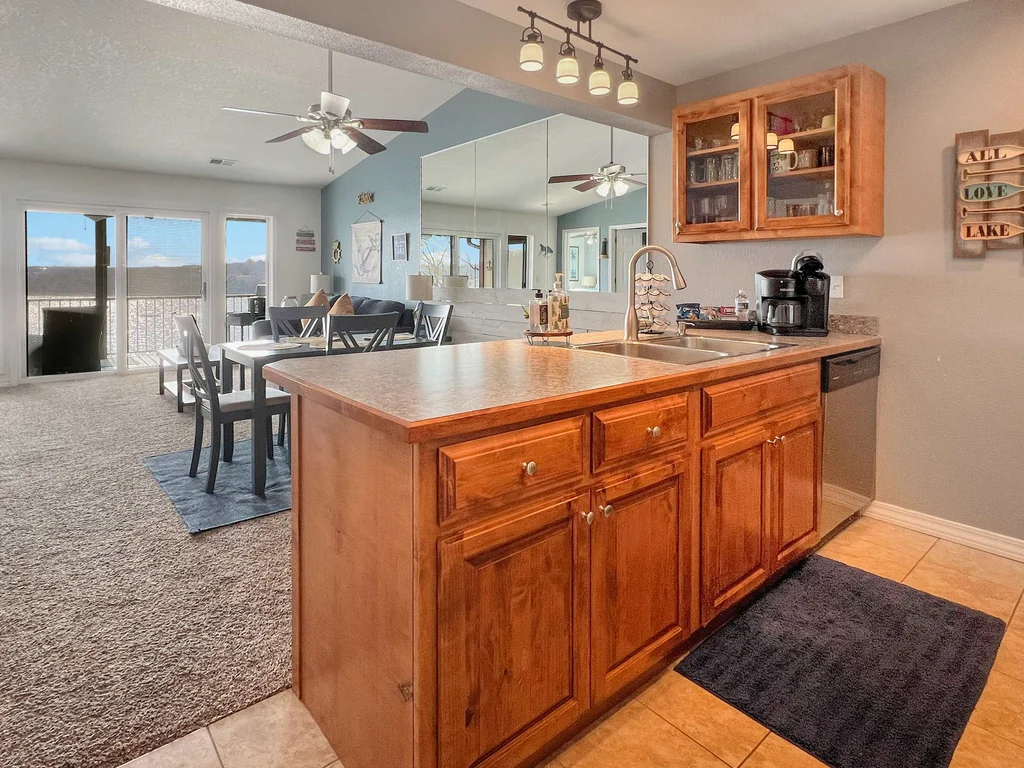 Lakefront Condo – Perfect Escape