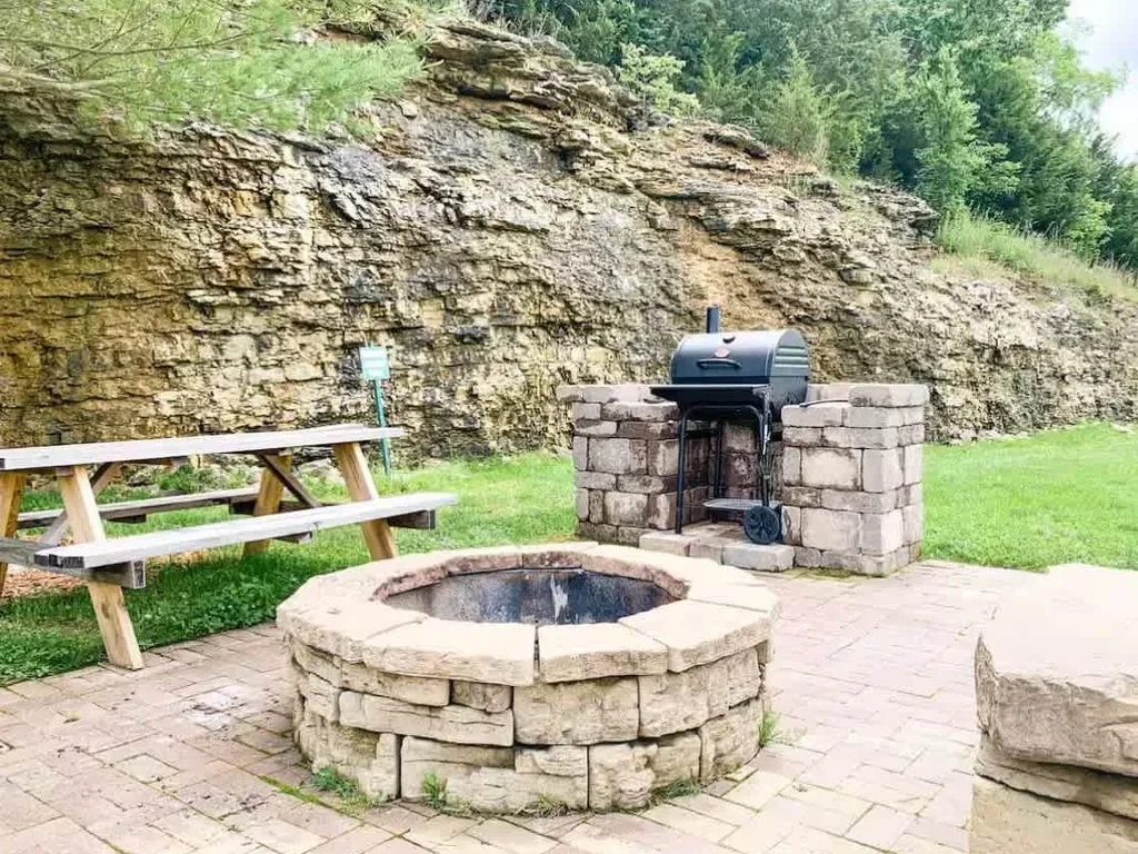 Ozark Condo -Lake Views, Quick Trip to SDC
