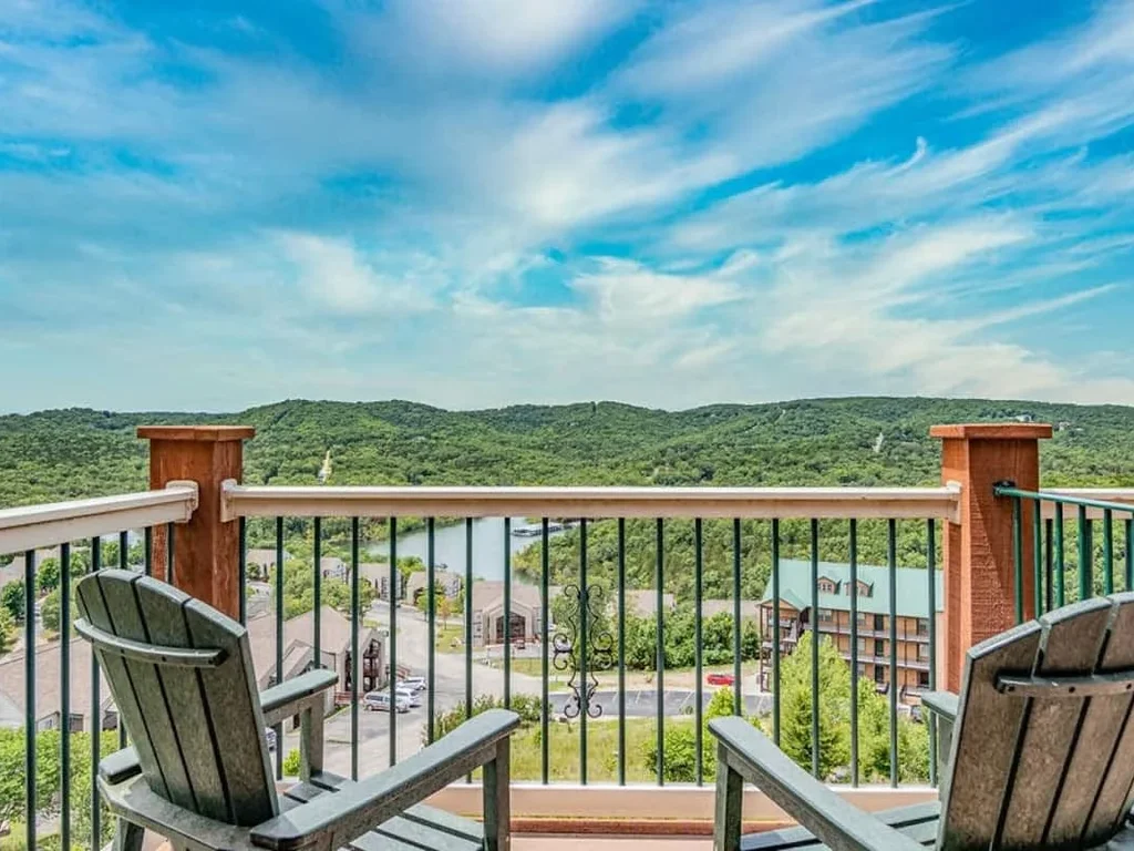 Sunset Ozark-View Condo
