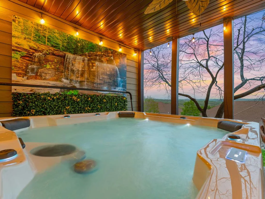 Beautiful remodel, Game Room, Hot Tub, Pools, GOLF