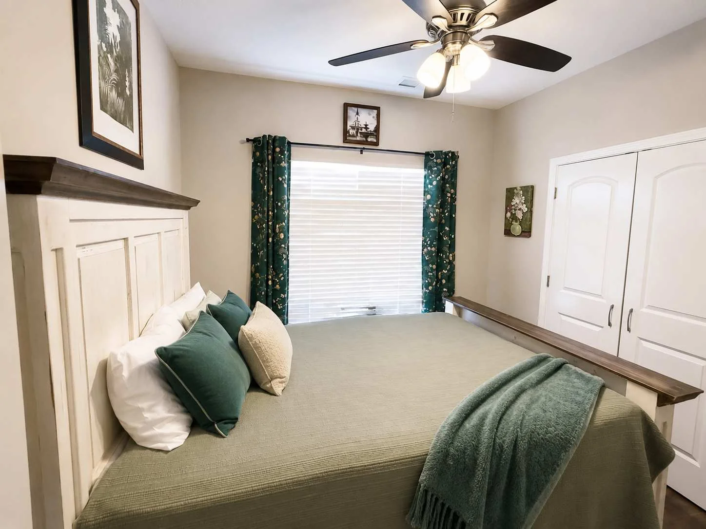 Queen bedroom
