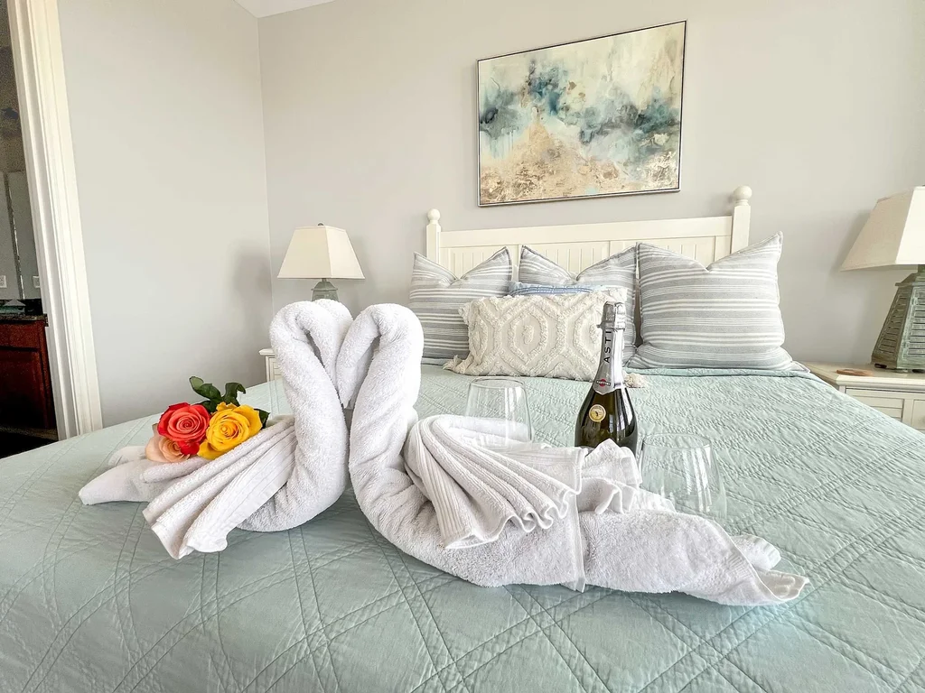 Near Table Rock Lake Warm Chic Condo