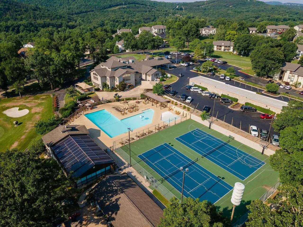 As a guest here you can access the Pointe Royale resort amenities!