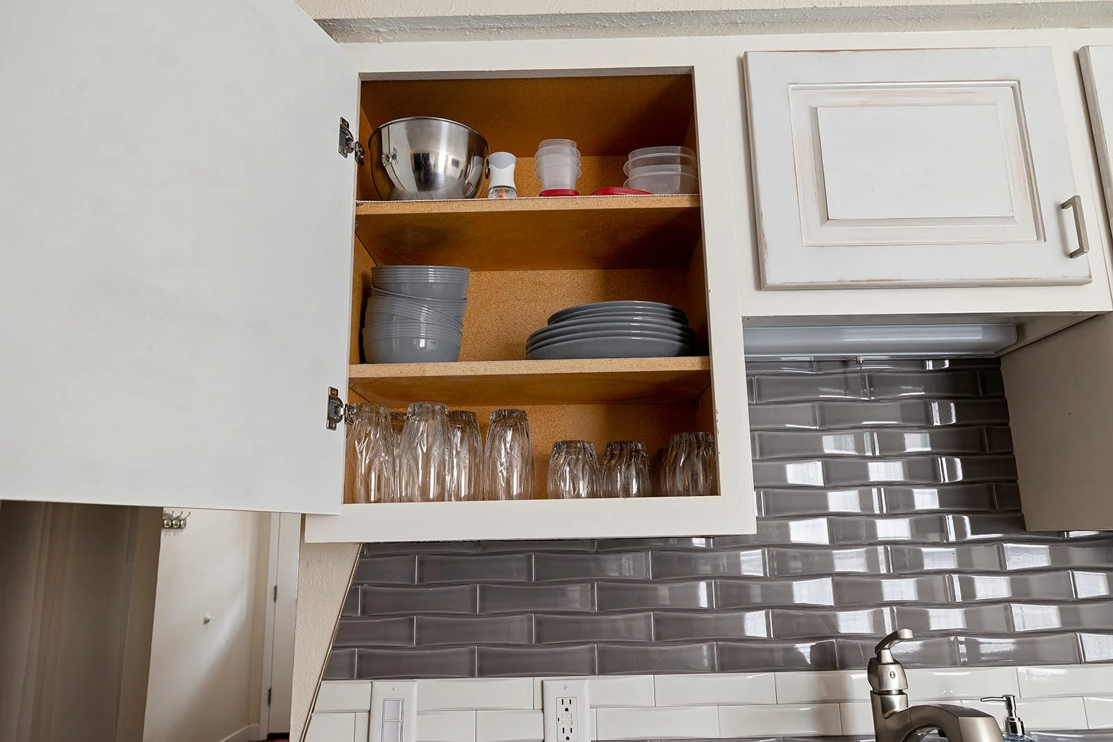 All of the kitchen utensils needed for a happy stay