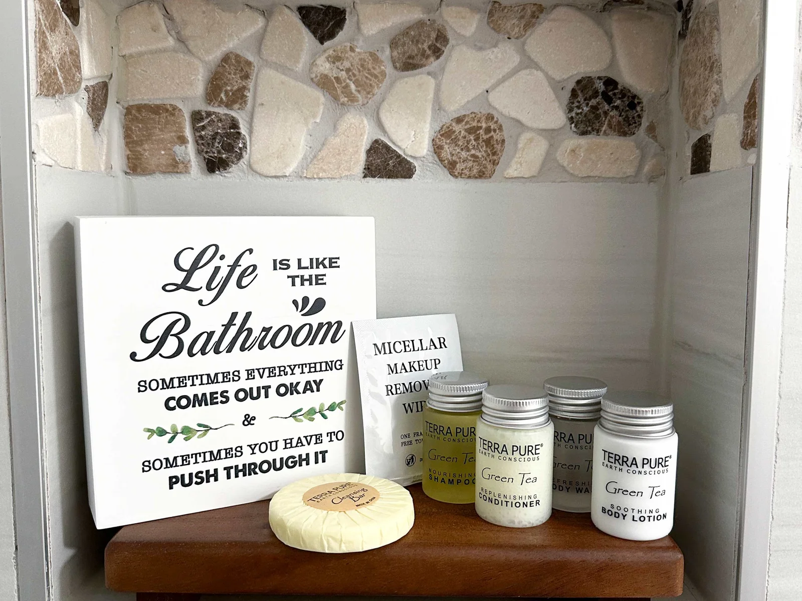 We provide luxurious amenities to get your trip started off right.