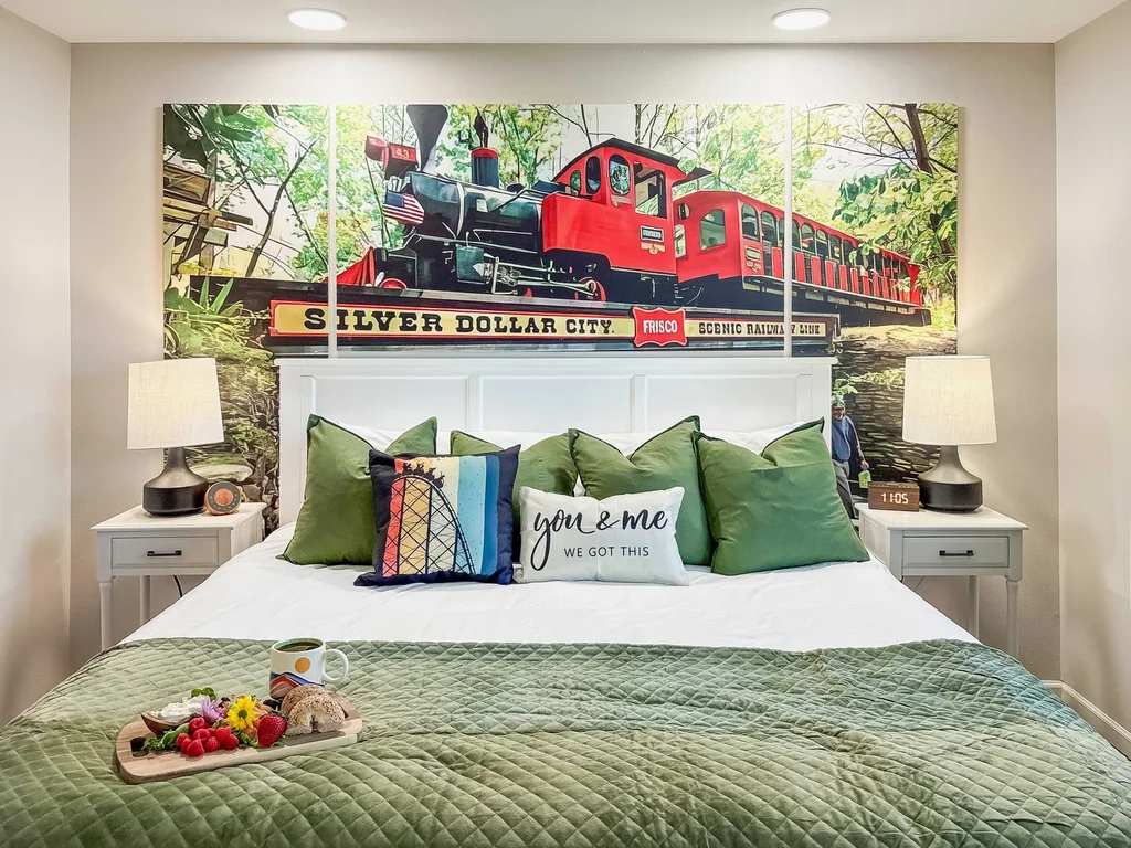 Bold & Bright Golfside Condo