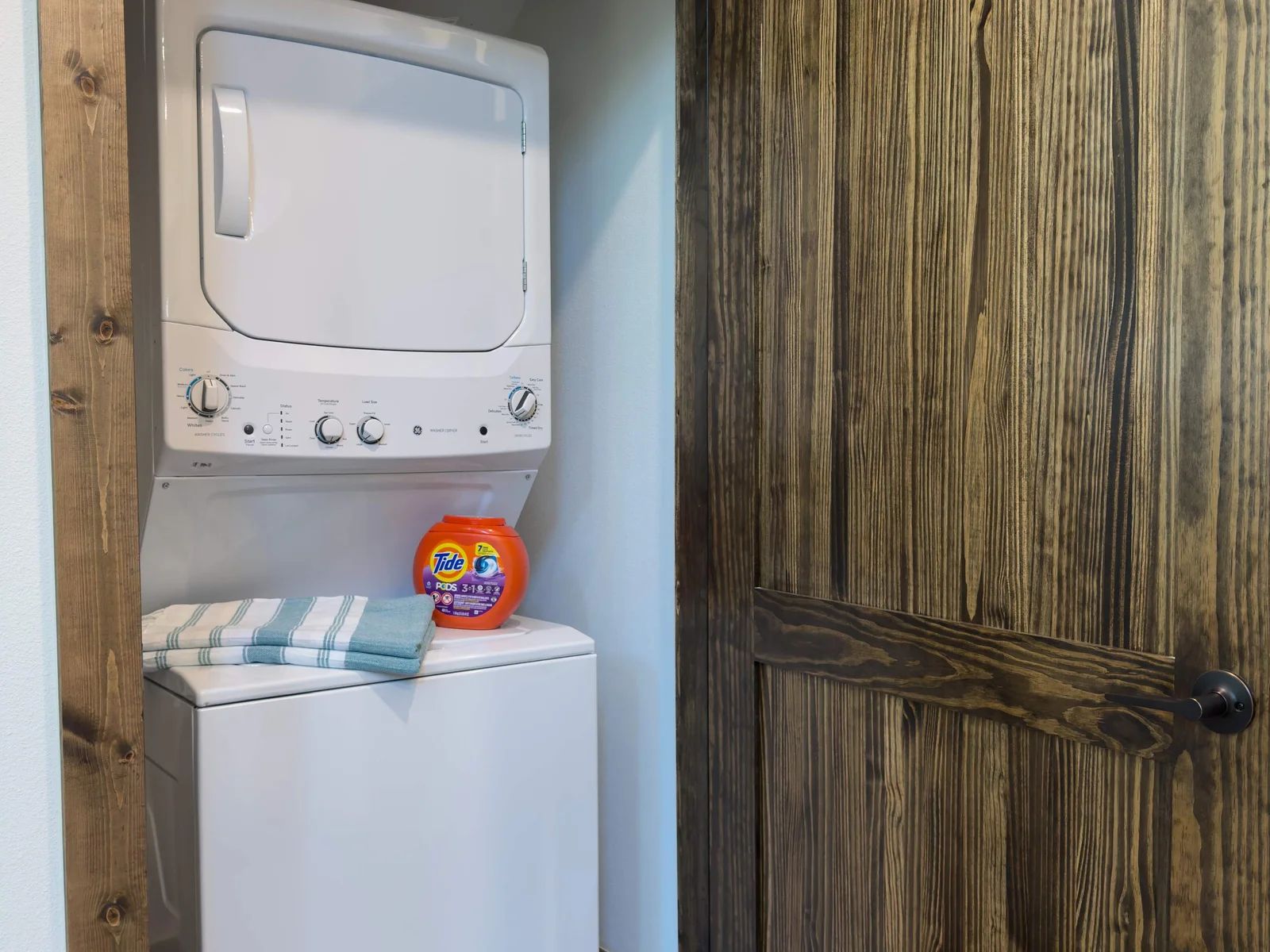 Pack light and stay fresh—this home features its own private laundry, so you can toss in towels, refresh your wardrobe, and keep the vacation vibes going without skipping a beat.