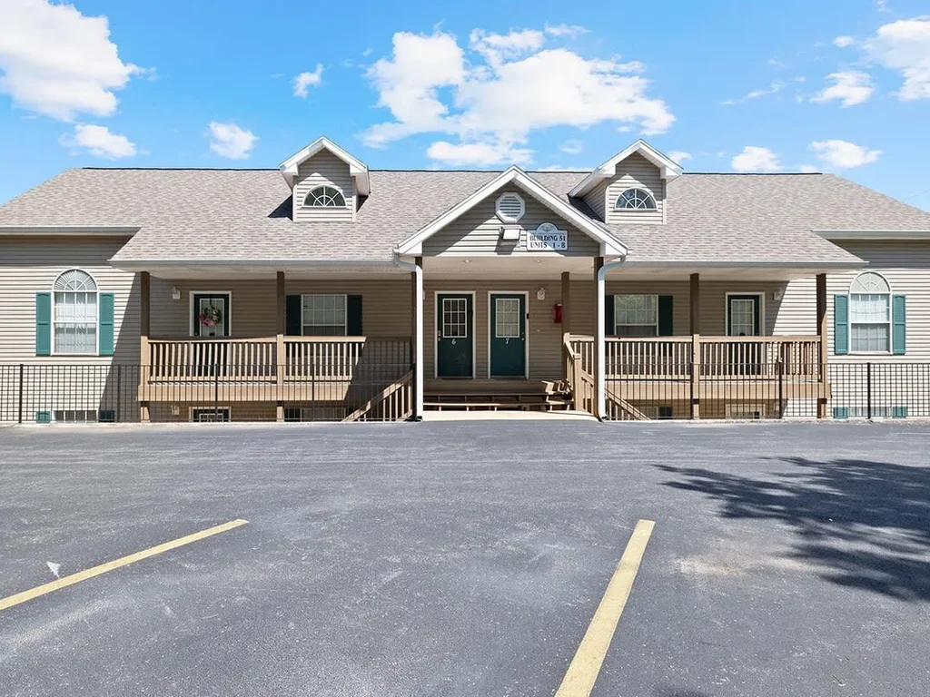 Secluded Condo Near SDC