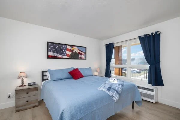 King sized 12" memory foam beds