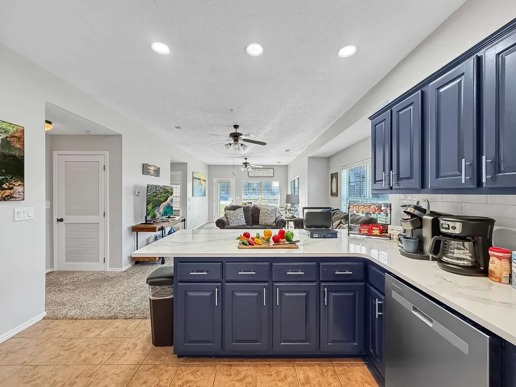 Lake-Access Condo-Private Patio