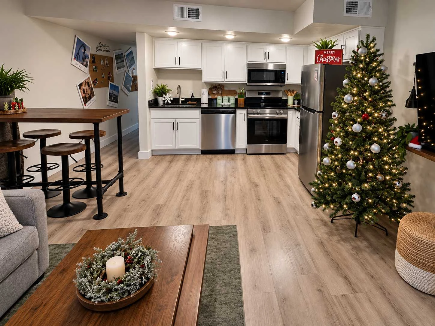 Cozy Modern Condo – Walk to Landing, Heart of Downtown