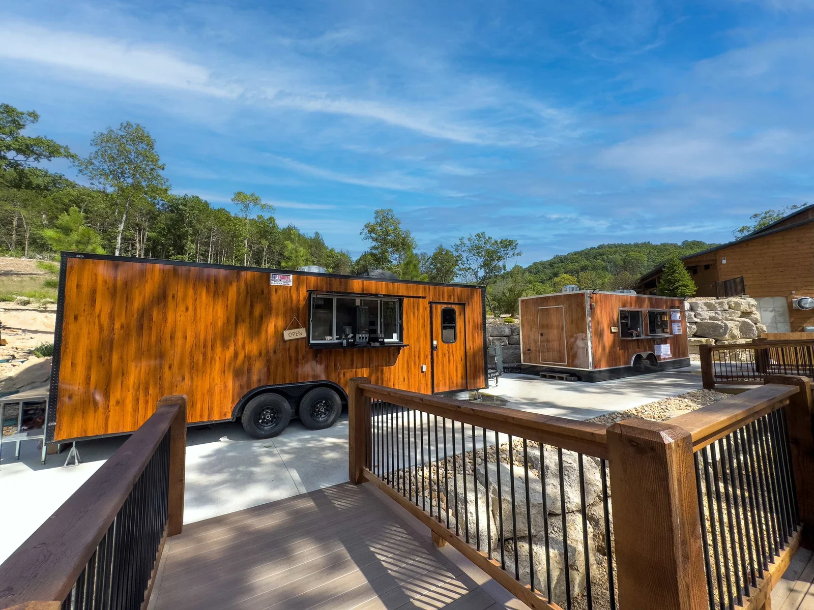 Craving a snack? Tall Timbers has on-site food trucks that serve up delicious eats right outside the clubhouse beside the Rock Quarry Pool!