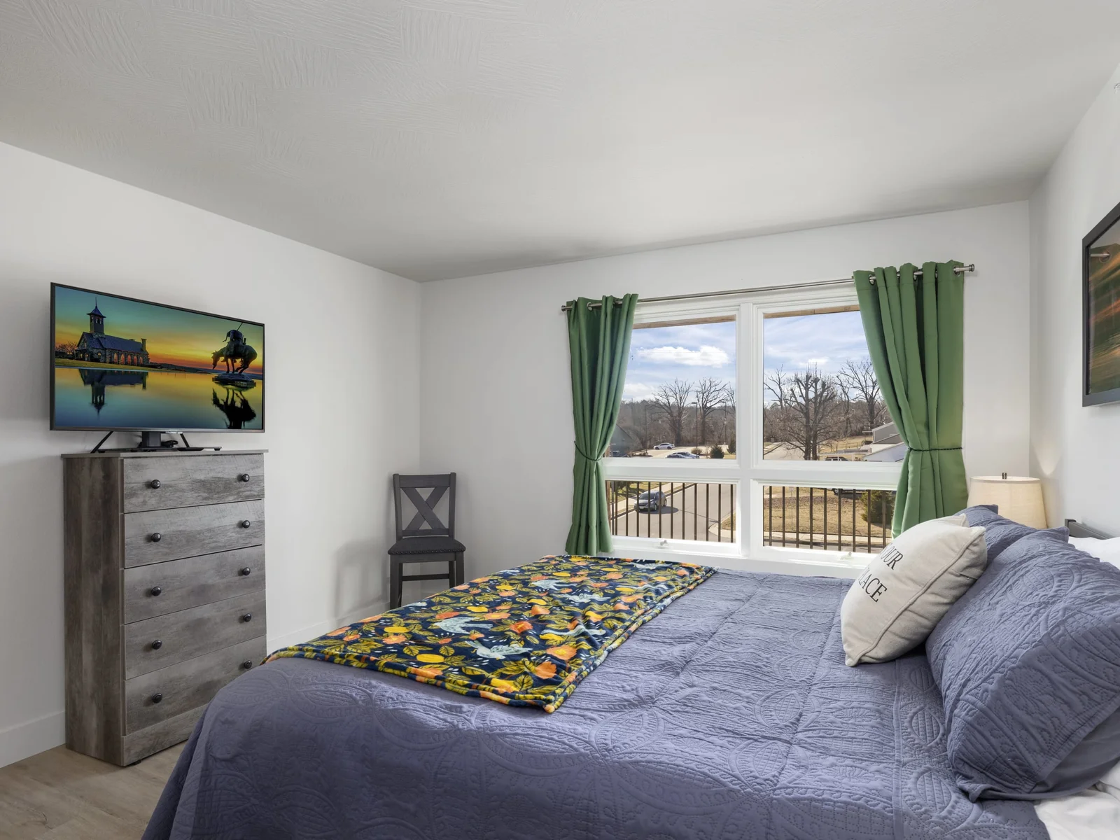 Relaxing Condo Near The Landing