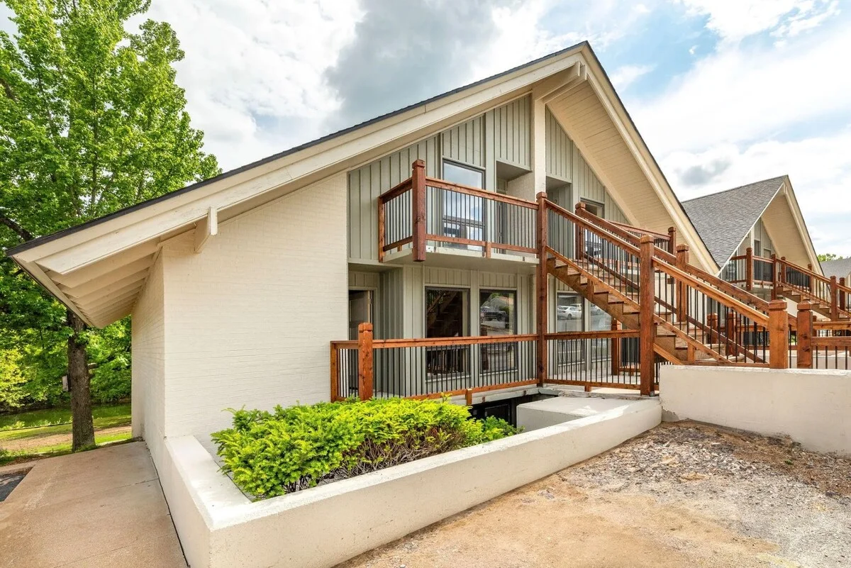 Cozy Modern Condo – Walk to Landing, Heart of Downtown