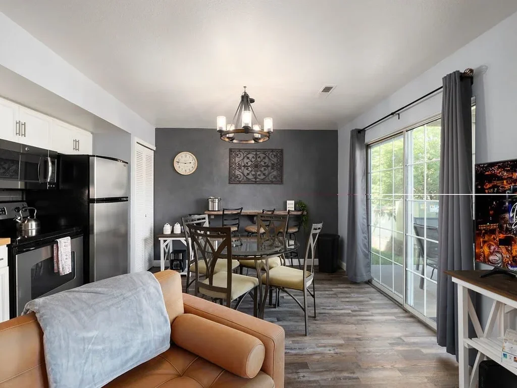 Secluded Condo Near SDC